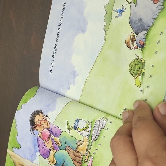 Aggie and will a story of friendship kids book - Picture 5 of 7